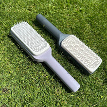 Cargar imagen en el visor de la galería, Cepillo de Pelo con Autolimpieza
